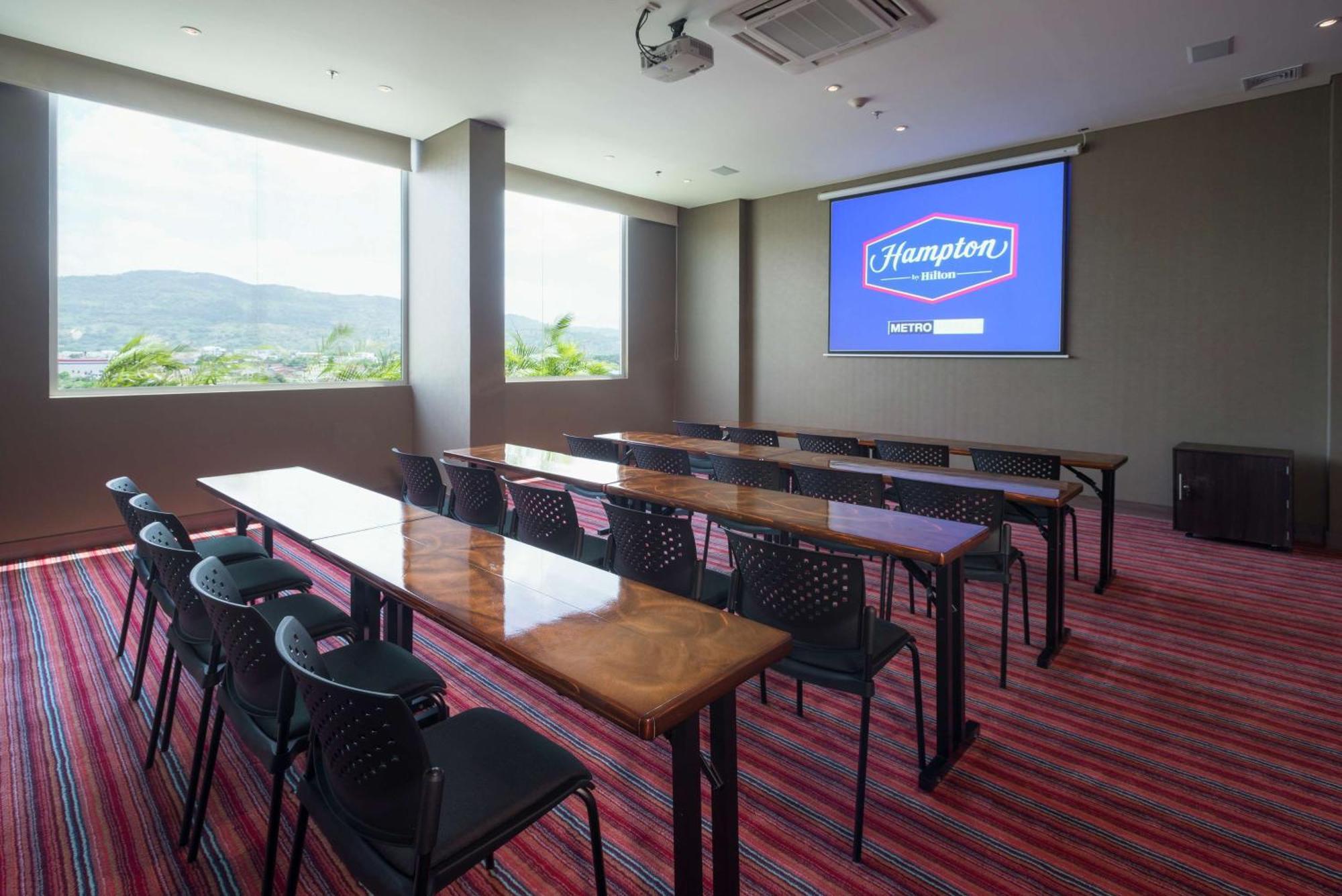 Hampton By Hilton Yopal Hotel Exterior photo