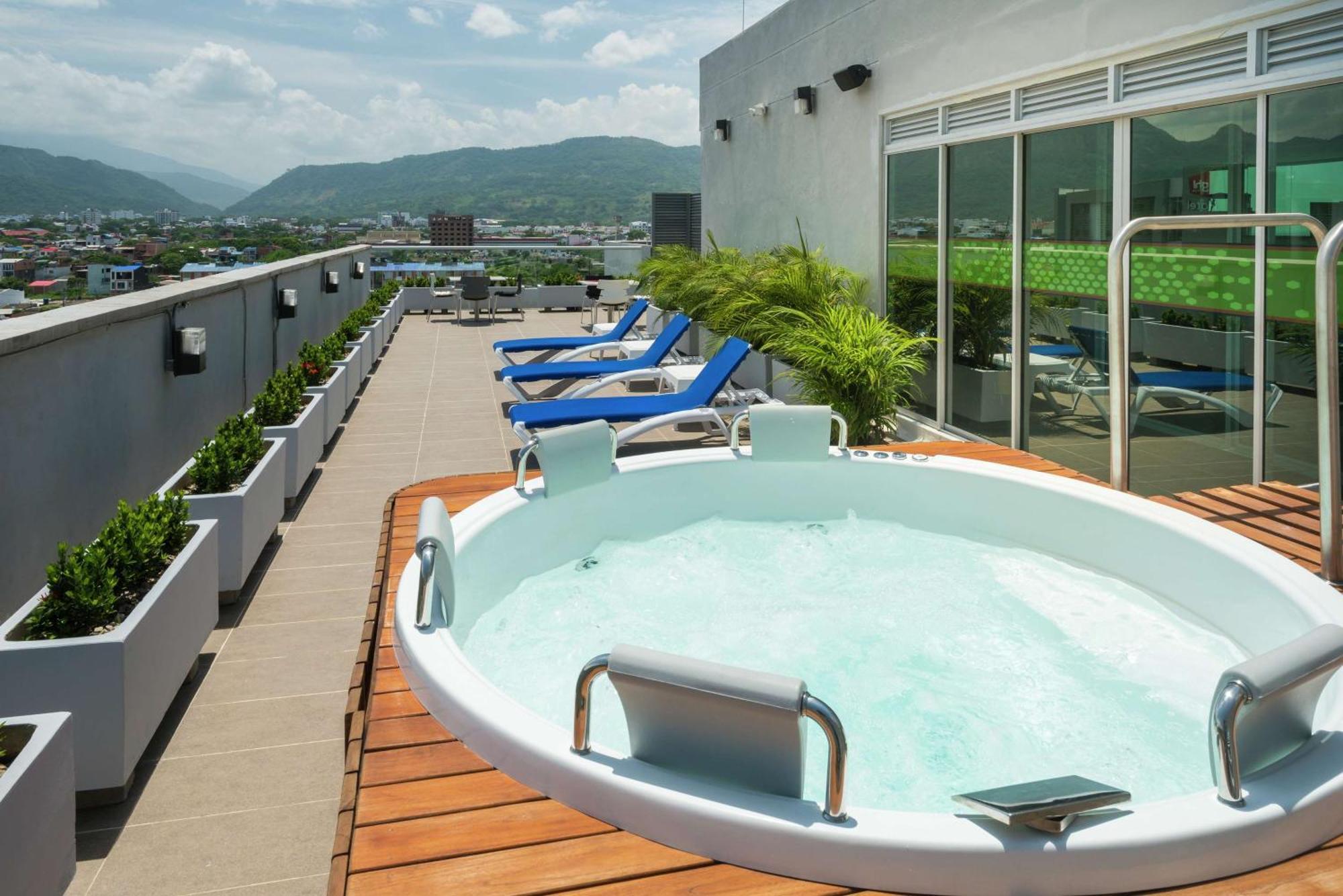 Hampton By Hilton Yopal Hotel Exterior photo