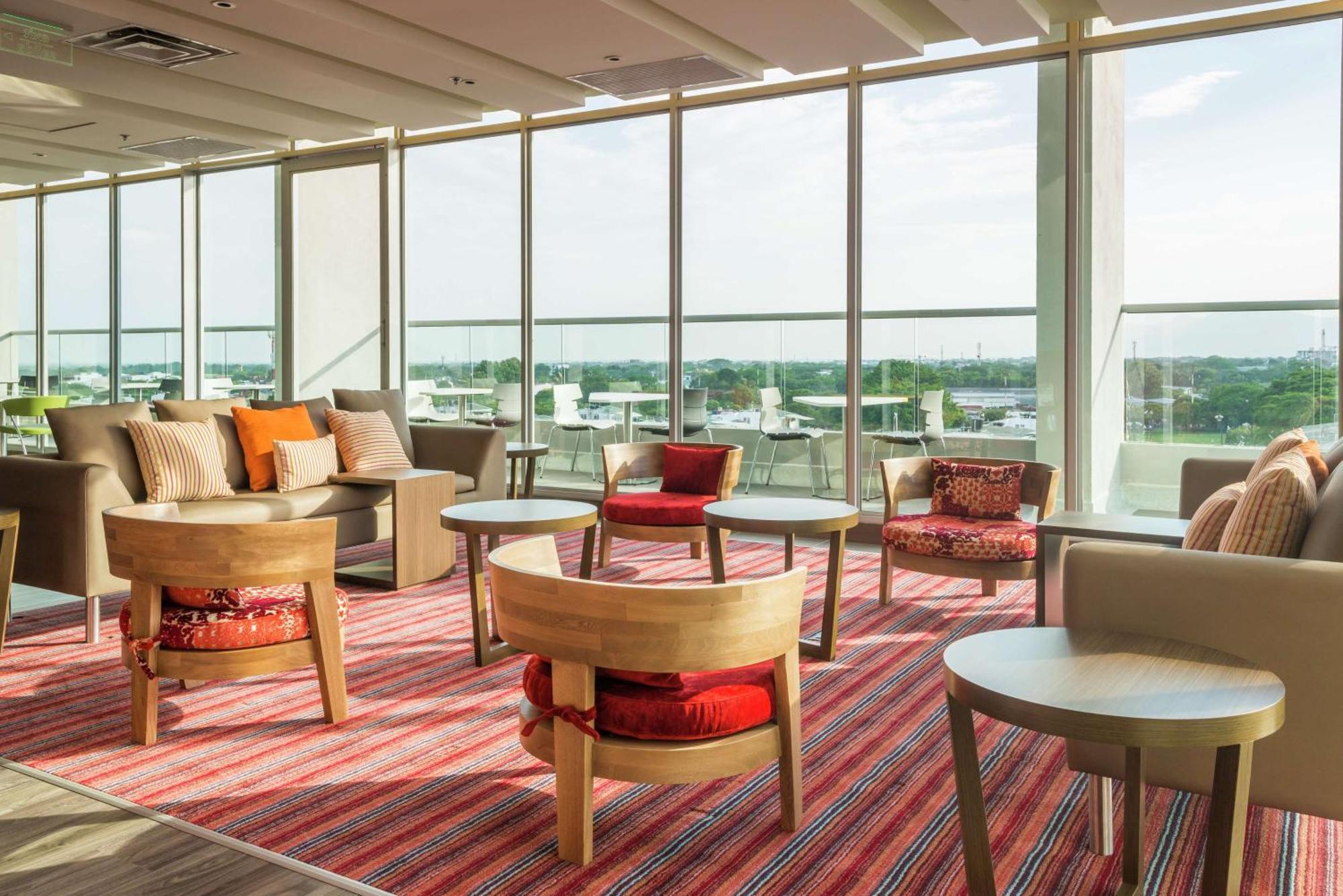 Hampton By Hilton Yopal Hotel Exterior photo